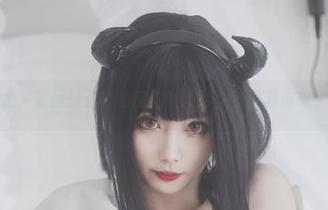从静坐到体式，清颜颜子的私房瑜伽图片，看的我波动了心神，哈。