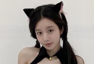 微密圈 – 在火龙果羊的纯欲厨娘合集里，图片上流淌着细腻的温柔