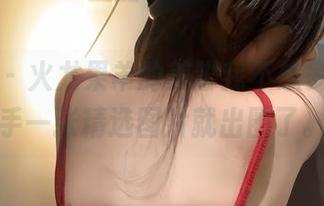 微密圈 – 火龙果羊的美脚我不想多说，随手一张精选图片就出圈了。