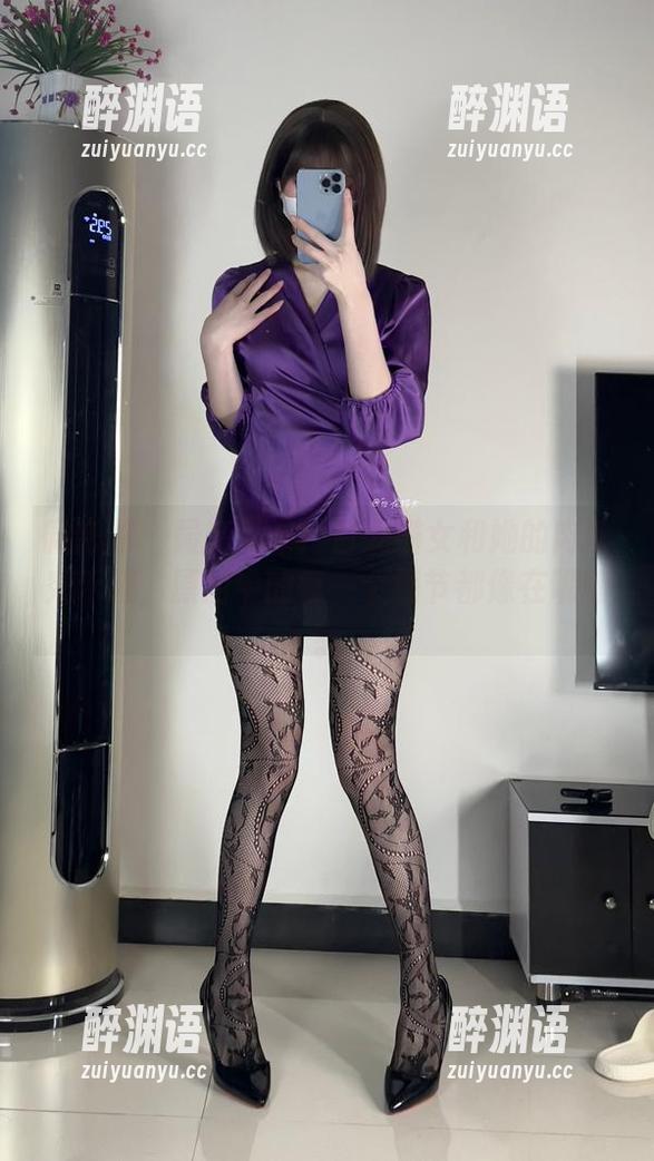 微密圈 - 最新发布！白龙猫女和她的肉丝秀禾服，原图中的每一个细节都像在呢喃。