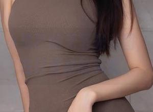 秀人网 – 小热巴的无圣光美图，连微风都在打量她的飒爽。
