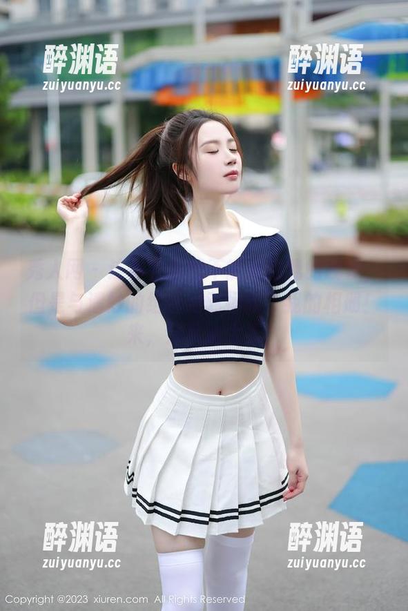 秀人网 - 连体衣虽然不能拯救我的晚餐，但是与清妙的组合绝对拯救了我的相册！来，分享给大家！