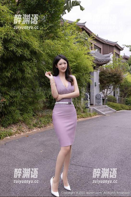 秀人网 - 样子真的很可爱，但白兔西希的气场太抗拒了，哎。