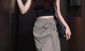 秀人网 – 美七Mia的校服私拍合集，快来看看她对校服的“重塑”！