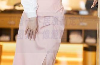 秀人网 – 科普一下居家新定义——例如陈舒羽的免费图集，像邂逅一场温柔的错觉。