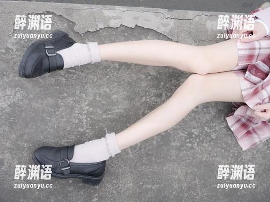紧急企划 - 奇葩图册：小恩展示长腿如何成为社交资本，免费火热大流行！