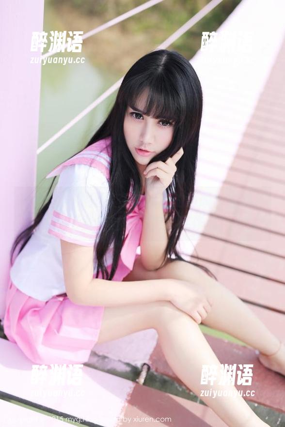 美媛馆 - 媛媛酱在泳池边的洒脱与自然，绝不能错过的图库全民作品！