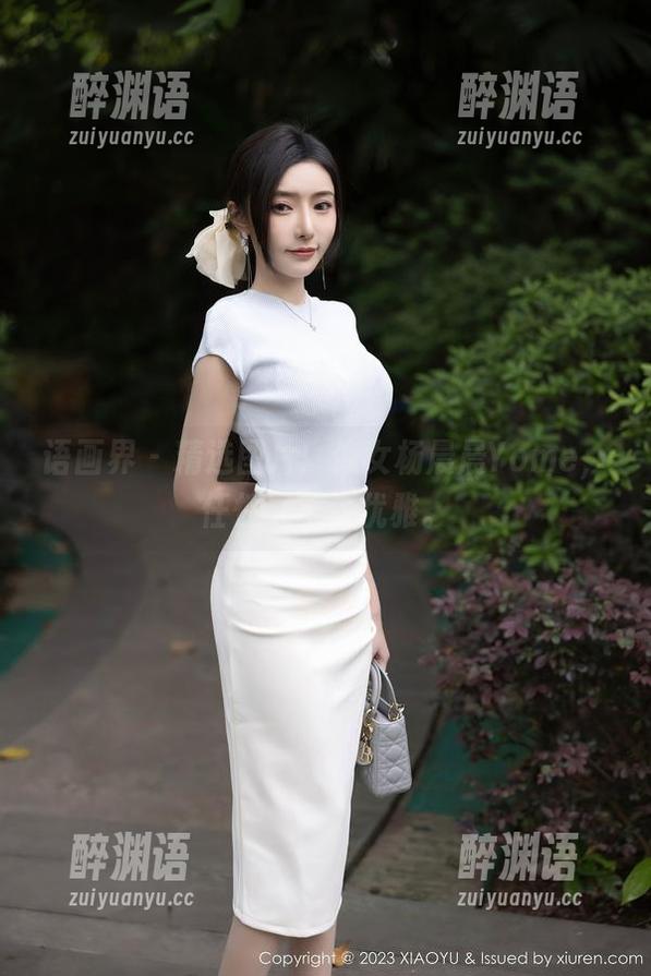 语画界 - 精选图片：修女杨晨晨Yome，任性又不失优雅。