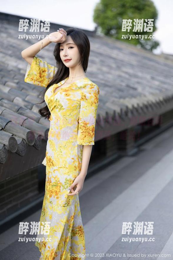 语画界 - 芝芝Booty最新作品，眼睛在臀部和其他地方之间游荡，哈哈！