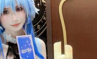 职业装与贝儿酱Miki的图集交融，在精选中散发出一种神奇的……氛围，是对的、还是不对！
