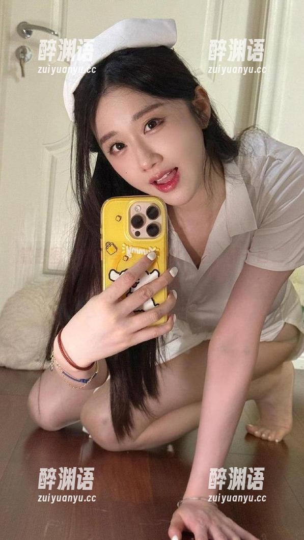 轩子巨二兔 微密圈 - 私房写真里的女仆装,轩子巨二兔可真会玩!