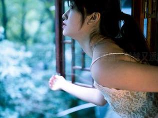轰趴猫 – 别眨眼！温心怡的最新美图更新，妹妹又添新段子。