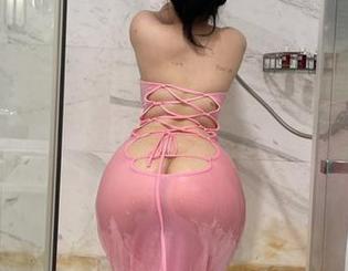 微密圈 – 被迷人的五姨太的美图种草：脑海里不停回放她的制服造型！