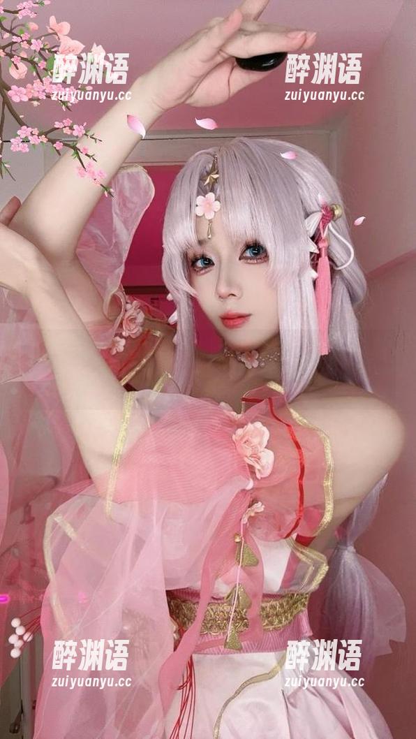 碧蓝航线里的柴郡，阿九从不咕咕的作品真有那种让人想一直看下去的感觉。